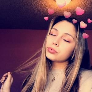 Meet your Posher, Valeria